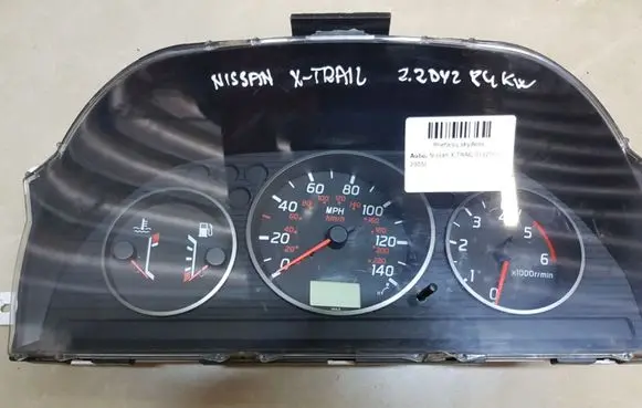 Nissan X-Trail T30 Speedometer (instrument cluster) 8H70575
