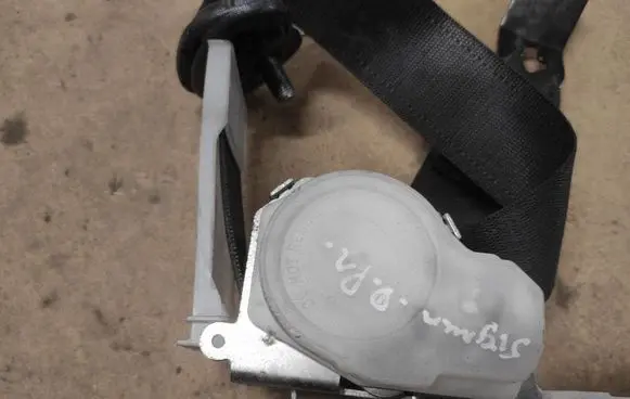 Opel Signum Front seatbelt 310171376 13128272N 13146618F