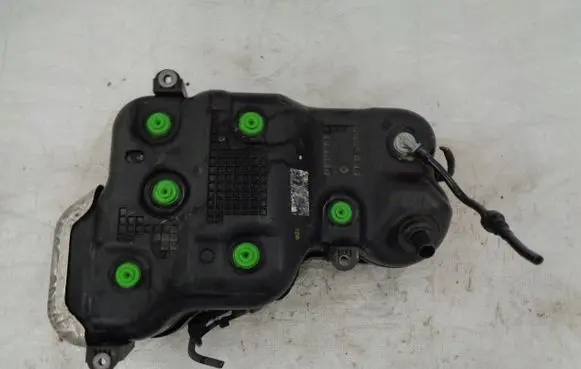KIA Sportage AdBlue liquid reservoir 31521D3900