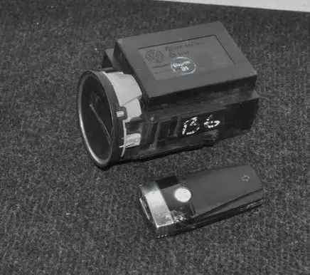 Volkswagen PASSAT B6 Ignition lock 3C0905843M