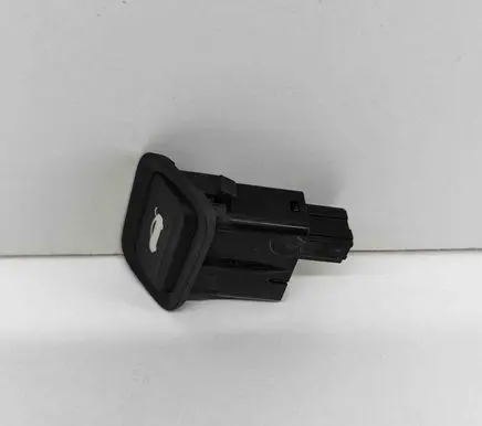 Hyundai i40 Tailgate/boot open switch button 935553Z000RY