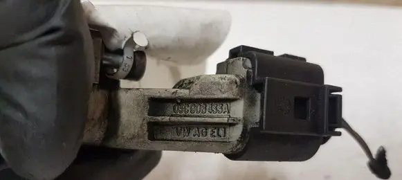 Volkswagen PASSAT B6 Crankshaft position sensor 03C906433A