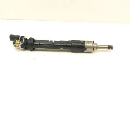 Mercedes-Benz CLA C118 X118 Fuel injector A2820701000 166001525R