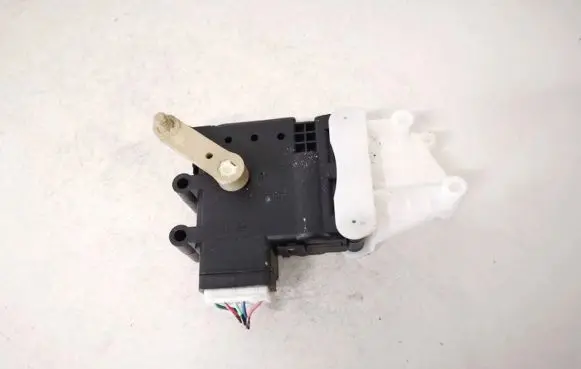 Mazda 3 II Air flap motor/actuator