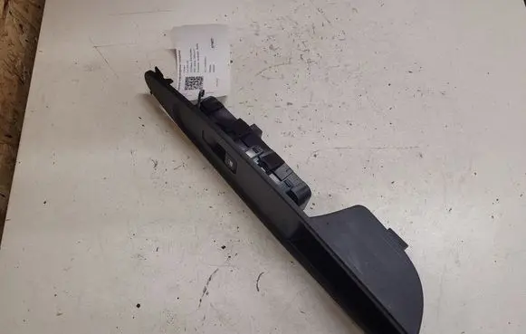Citroen C4 I Electric window control switch 9651465677