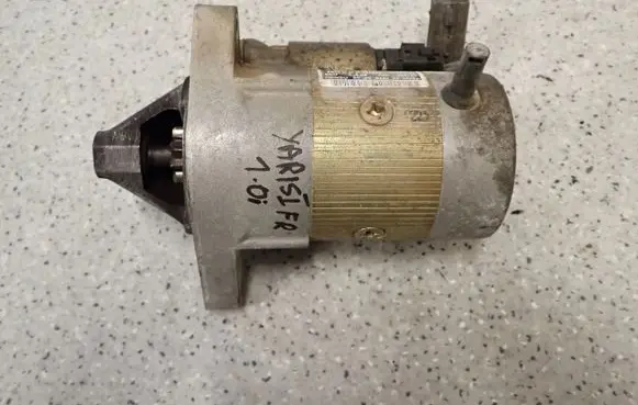 Toyota Yaris Starter motor 