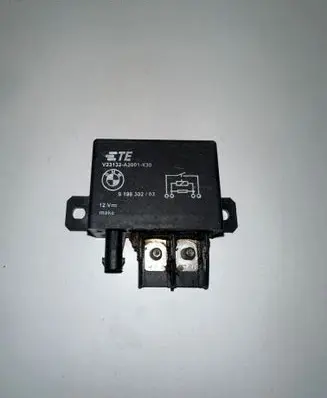 BMW 4 F32 F33 Coolant fan relay 9198302 23132A2001330