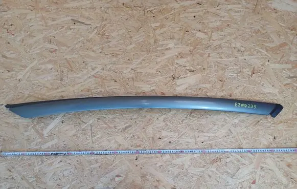 Citroen C4 I Picasso Windshield trim 9654505477