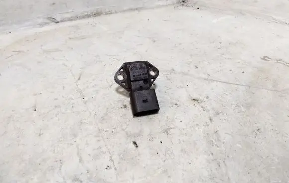 Audi A4 S4 B5 8D Air pressure sensor 038906051 0281002177