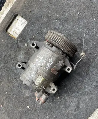 Volvo S60 Air conditioning (A/C) compressor (pump) 8708581