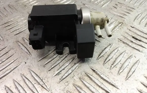 BMW 7 F01 F02 F03 F04 Turbo solenoid valve 7595374 70088704 10T110