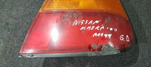 Nissan Almera Rear/tail lights