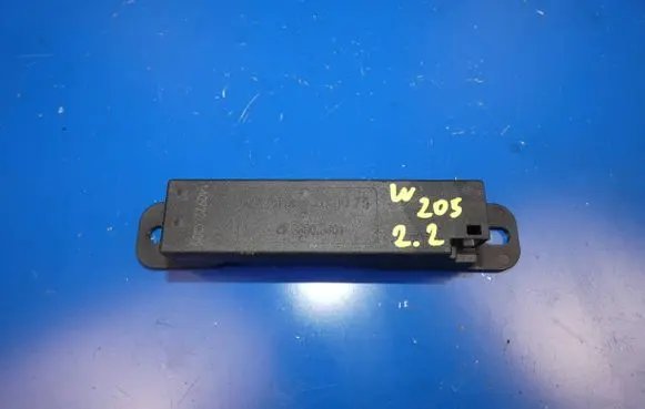 Mercedes-Benz C W205 Keyless (KESSY) go control unit/module A1668200075 33503401