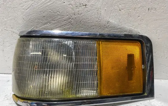 Lincoln Town Car Front indicator light F0VY15A201B