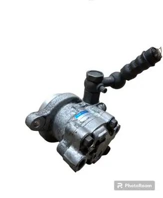 Nissan X-Trail T30 Power steering pump 