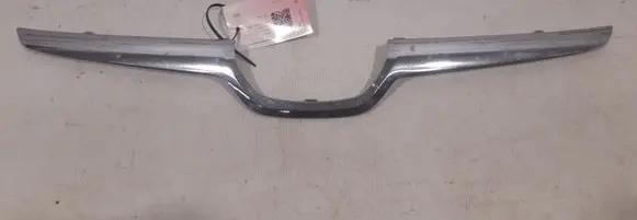 Subaru Impreza IV Front bumper upper radiator grill 91123FJ040