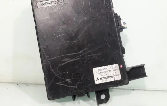 Mitsubishi Outlander Air conditioner control unit module 7820A055
