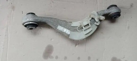 BMW 5 G30 G31 Rear control arm 6870535