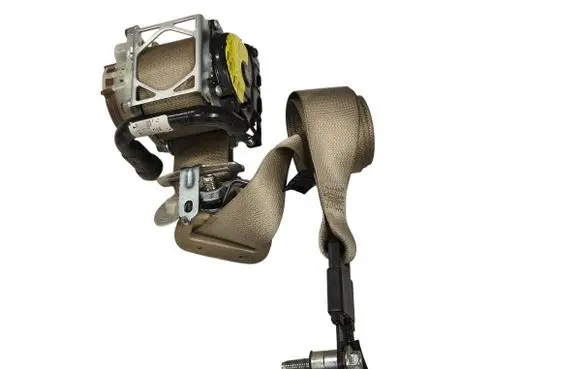 Subaru Outback (BS) Front seatbelt 