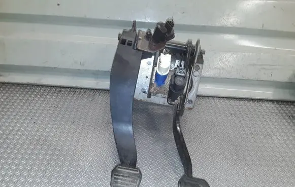 Ford Fusion Pedal assembly 