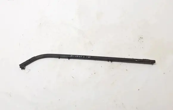 Mercedes-Benz Vito Viano W447 Sliding door middle roller runner A4477660137