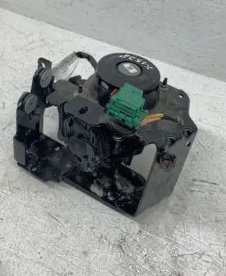 Opel Corsa F Vacuum pump 9835028580