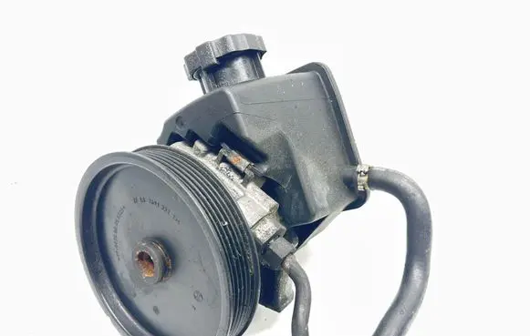 Mercedes-Benz C W204 Power steering pump A0044667001