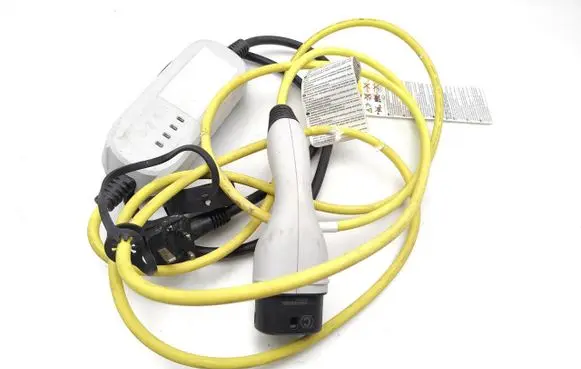 Skoda Superb B8 (3V) Battery charger (optional) 1EA971675AQ 35419567