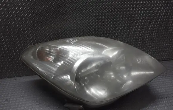 Toyota Corolla Verso E121 Headlight/headlamp