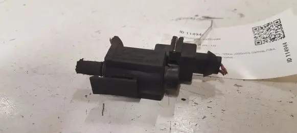 BMW 3 E90 E91 Vacuum valve 70231800 7810831