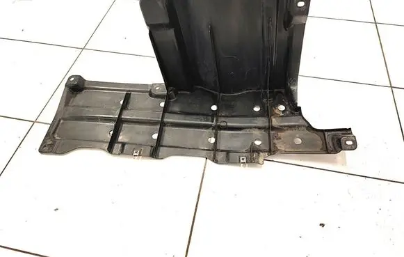 Engine splash shield/under tray