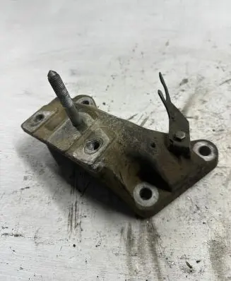 Ford Galaxy Engine mounting bracket 7113999135a