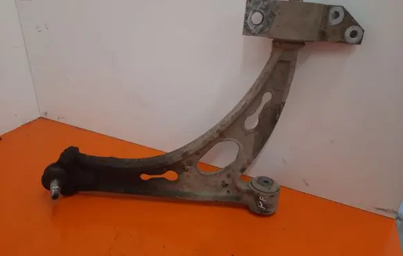 Volkswagen Touran I Front control arm