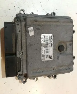 Volvo V70 Engine control unit/module 30729826A 8611667742 0281012103