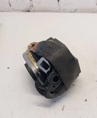 Volkswagen PASSAT B5.5 Front seatbelt 561084100
