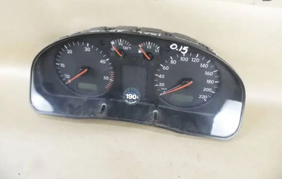 Volkswagen PASSAT B5 Speedometer (instrument cluster) 110208920024 3B1919880CX