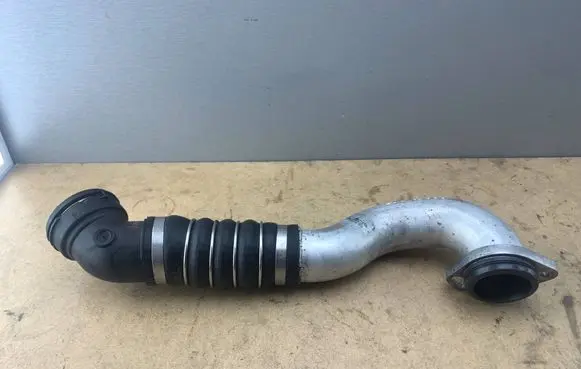 BMW 5 E60 E61 Intercooler hose/pipe 7798438 11617798438 11614727353