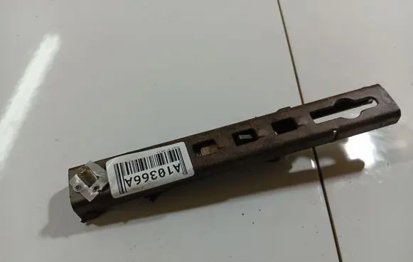Peugeot 307 Seat belt adjustment rail 