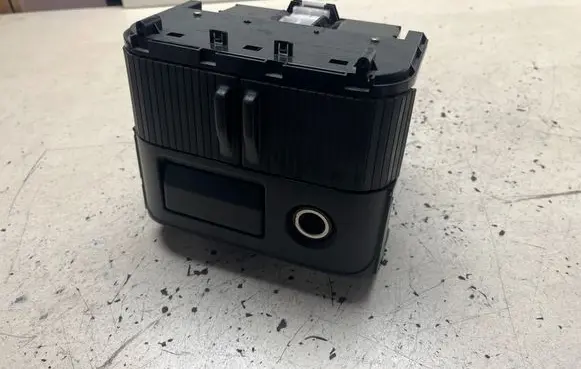 Nissan X-Trail T30 Glove box central console 68108EQ400