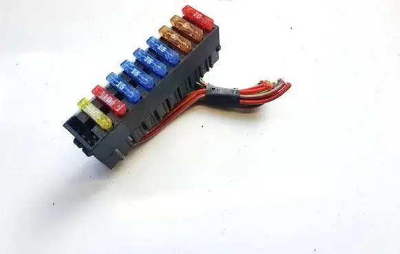 Audi A6 S6 C6 4F Fuse box set 4d0037501