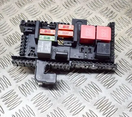 Mercedes-Benz GLC X253 C253 Fuse module 529881F08 A2059068501