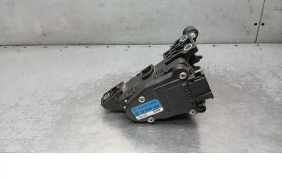 Renault Clio II Accelerator pedal position sensor 8200081329
