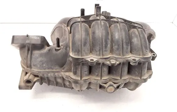 Suzuki Swift I Intake manifold