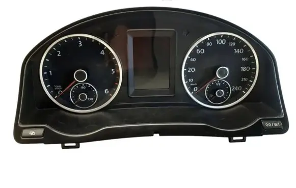 Volkswagen Tiguan Speedometer (instrument cluster) 5N0920872A 1152507428 VD104811