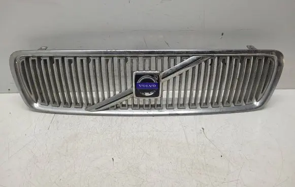 Volvo V70 Front grill 9190385