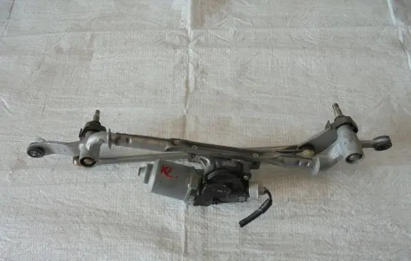 Jeep Cherokee Front wiper linkage and motor