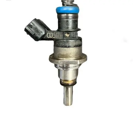 Mazda CX-7 Fuel injector E7T20171