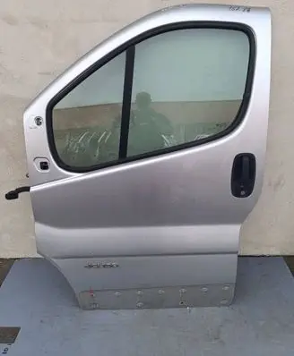 Nissan Primastar Front door