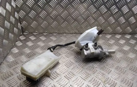 Citroen C4 I Master brake cylinder 0204051007 0204254242 9680931580