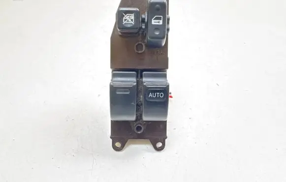 Toyota Yaris Electric window control switch 0123L47